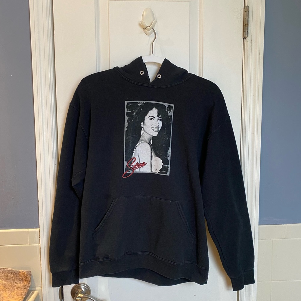 Forever 21 Black Selena Quintanilla Hoodie 🍂🍂
